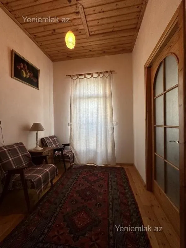 Satılır 4 otaqlı həyət evi 130 m²