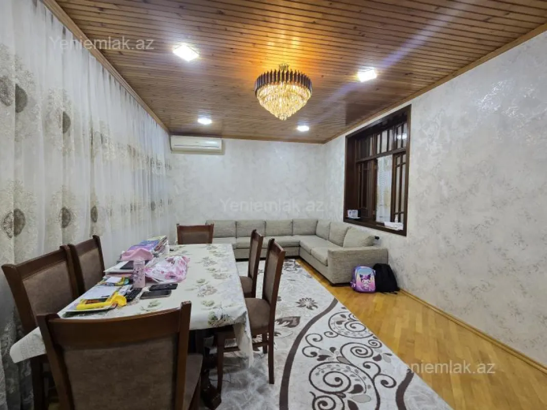 Satılır 3 otaqlı köhnə tikili 100 m²