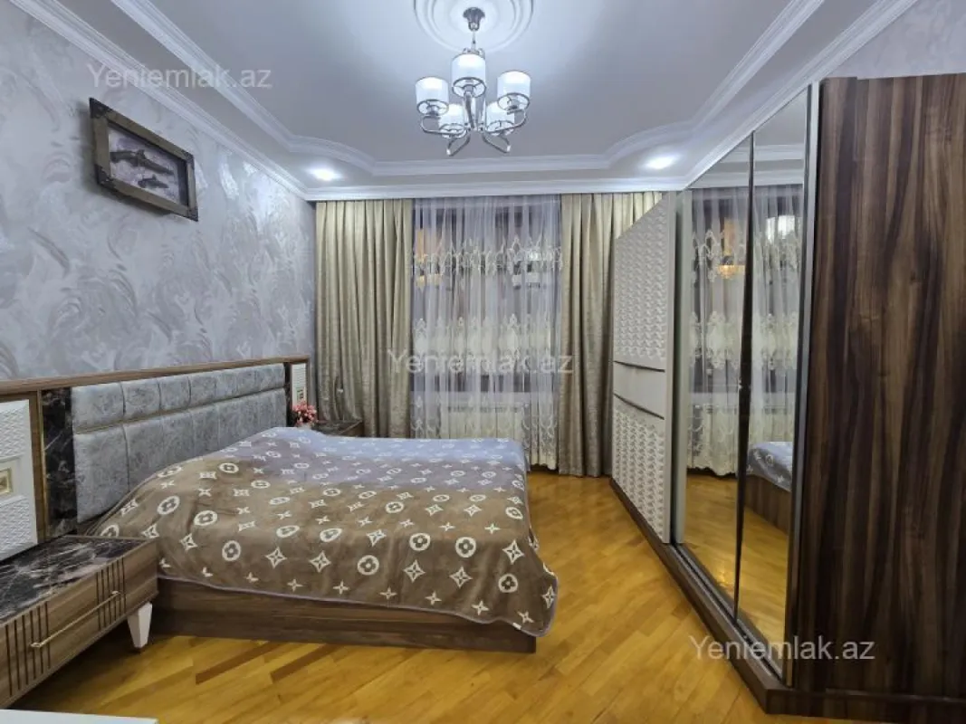 Satılır 3 otaqlı köhnə tikili 100 m²