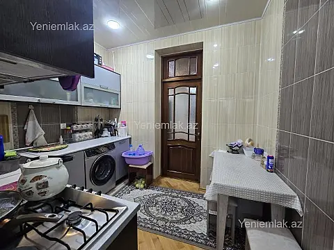 Satılır 3 otaqlı köhnə tikili 100 m²