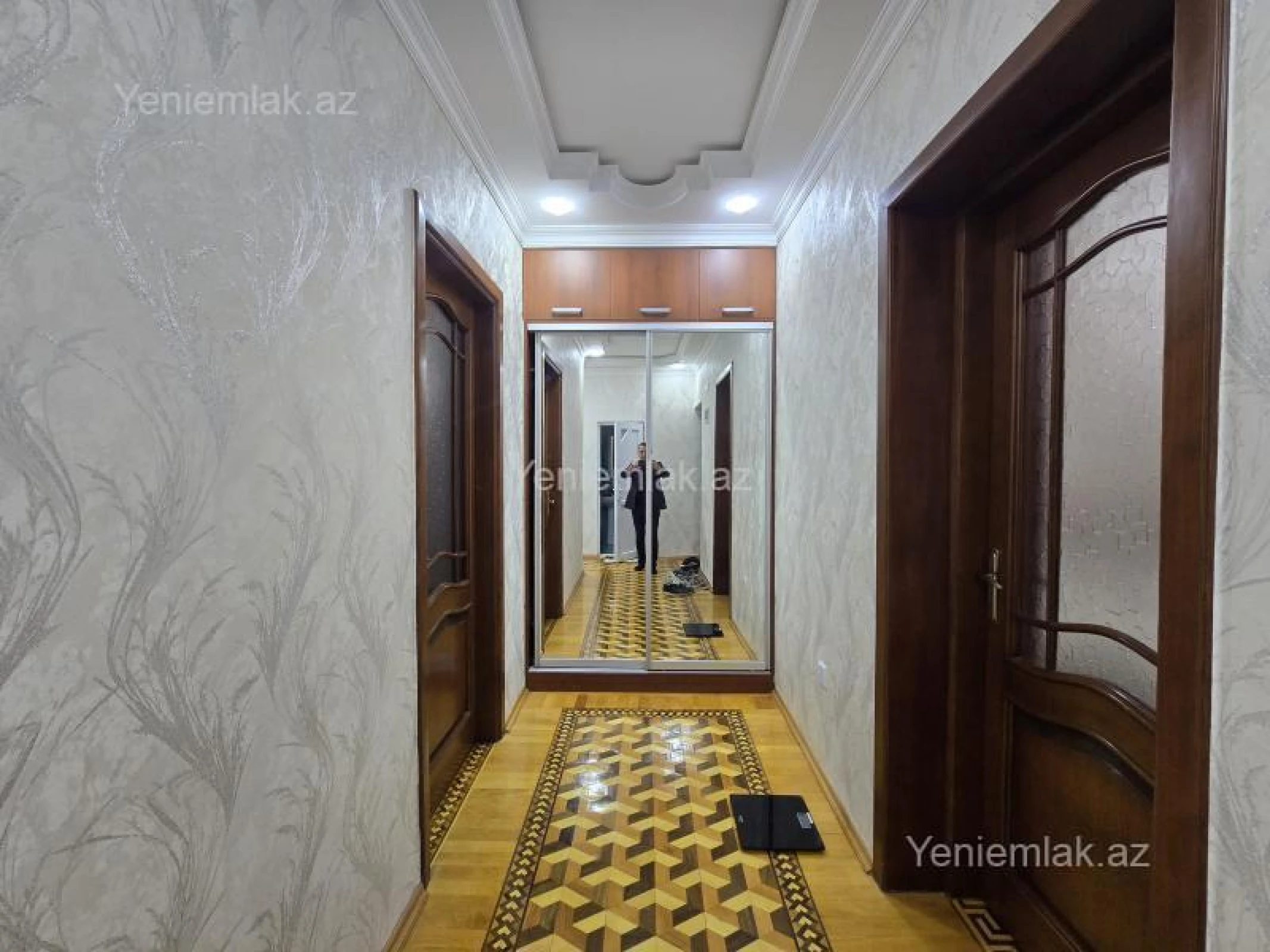 Satılır 3 otaqlı köhnə tikili 100 m²