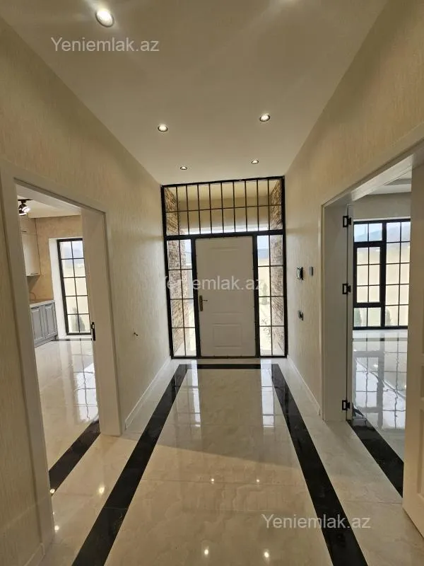 Satılır 5 otaqlı həyət evi 200 m²