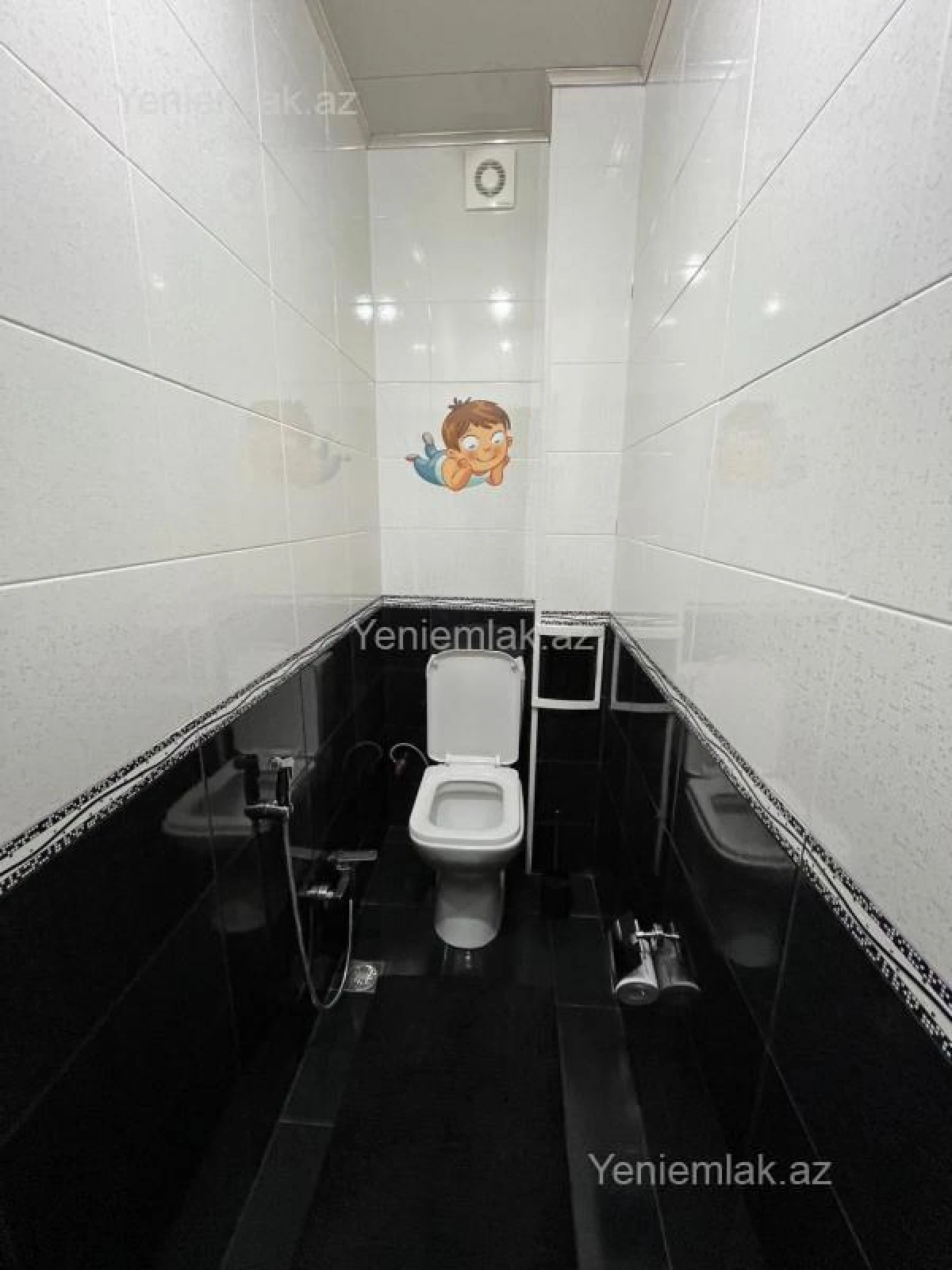 Satılır 2 otaqlı köhnə tikili 90 m²