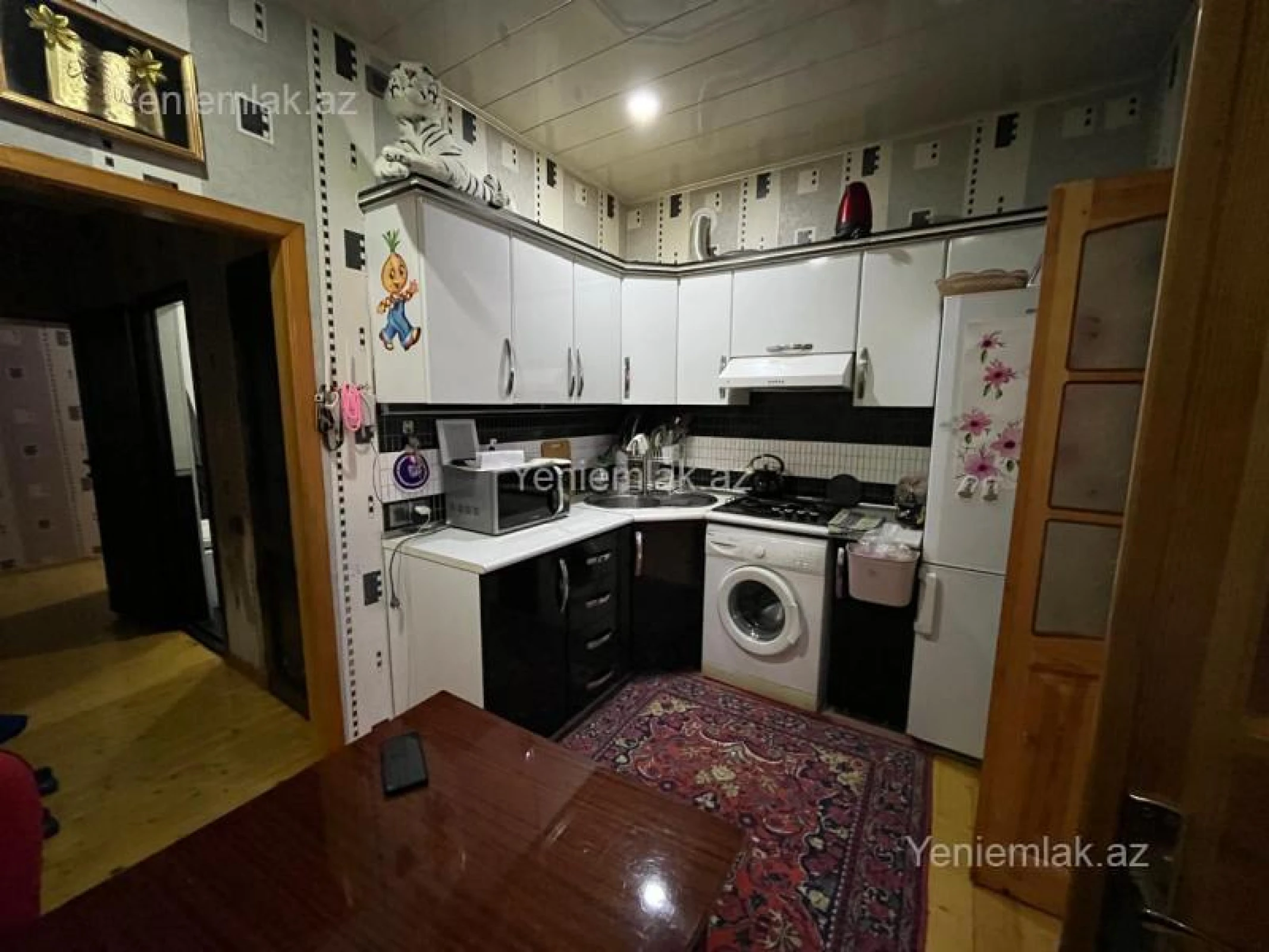Satılır 2 otaqlı köhnə tikili 90 m²