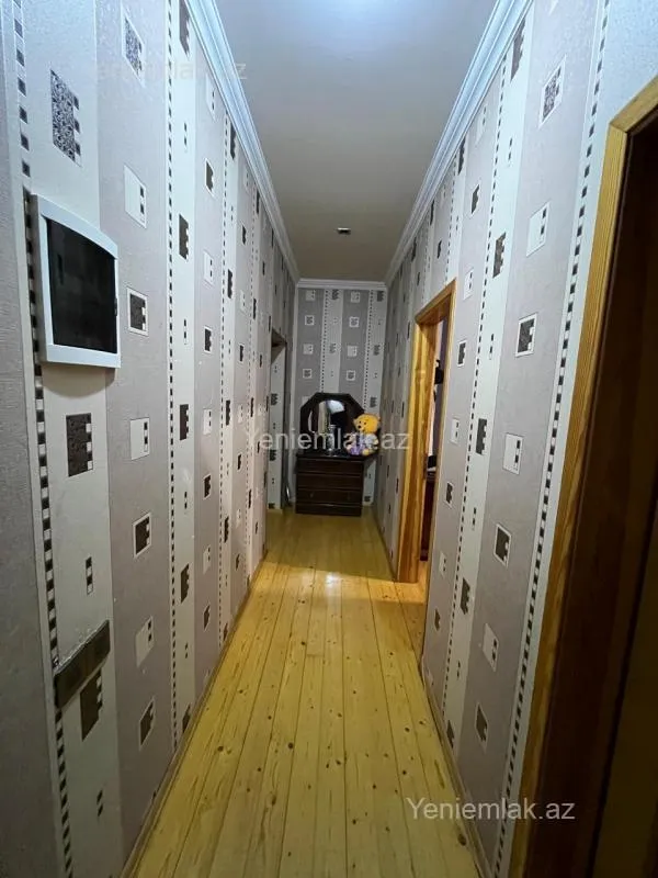 Satılır 2 otaqlı köhnə tikili 90 m²