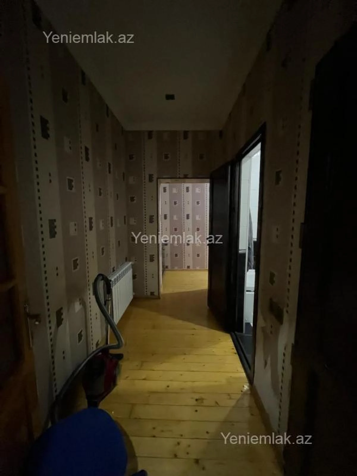 Satılır 2 otaqlı köhnə tikili 90 m²