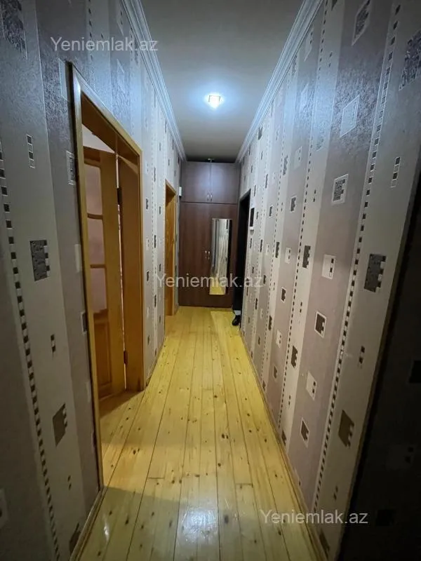 Satılır 2 otaqlı köhnə tikili 90 m²