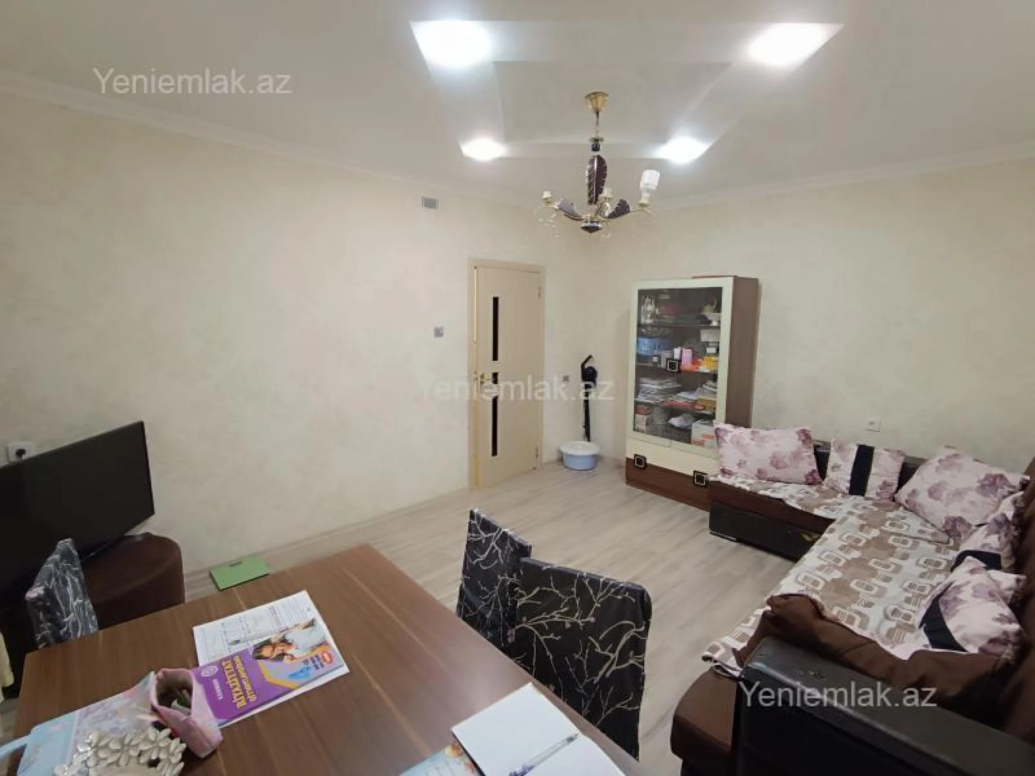 Satılır 3 otaqlı köhnə tikili 73 m²