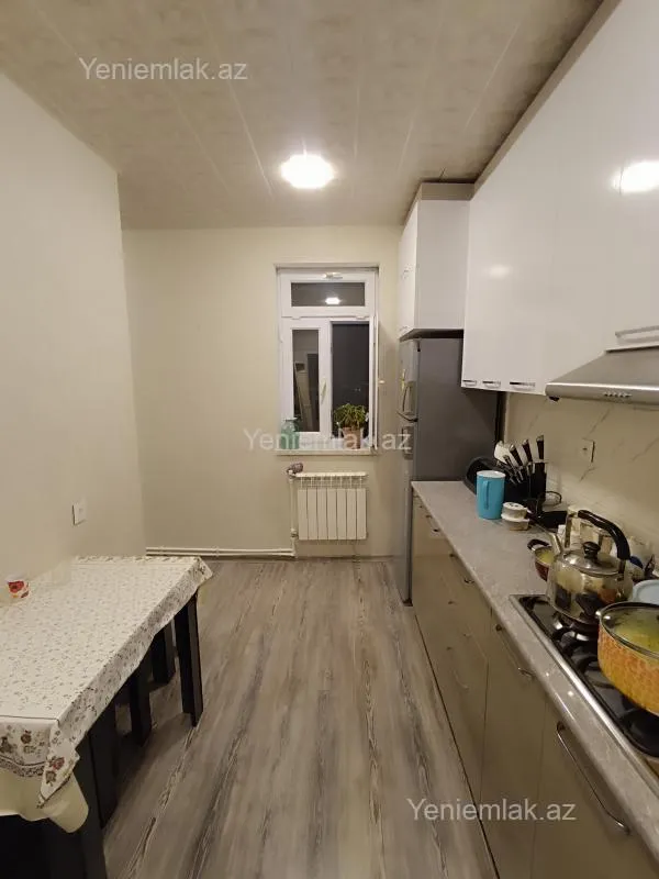 Satılır 3 otaqlı köhnə tikili 73 m²