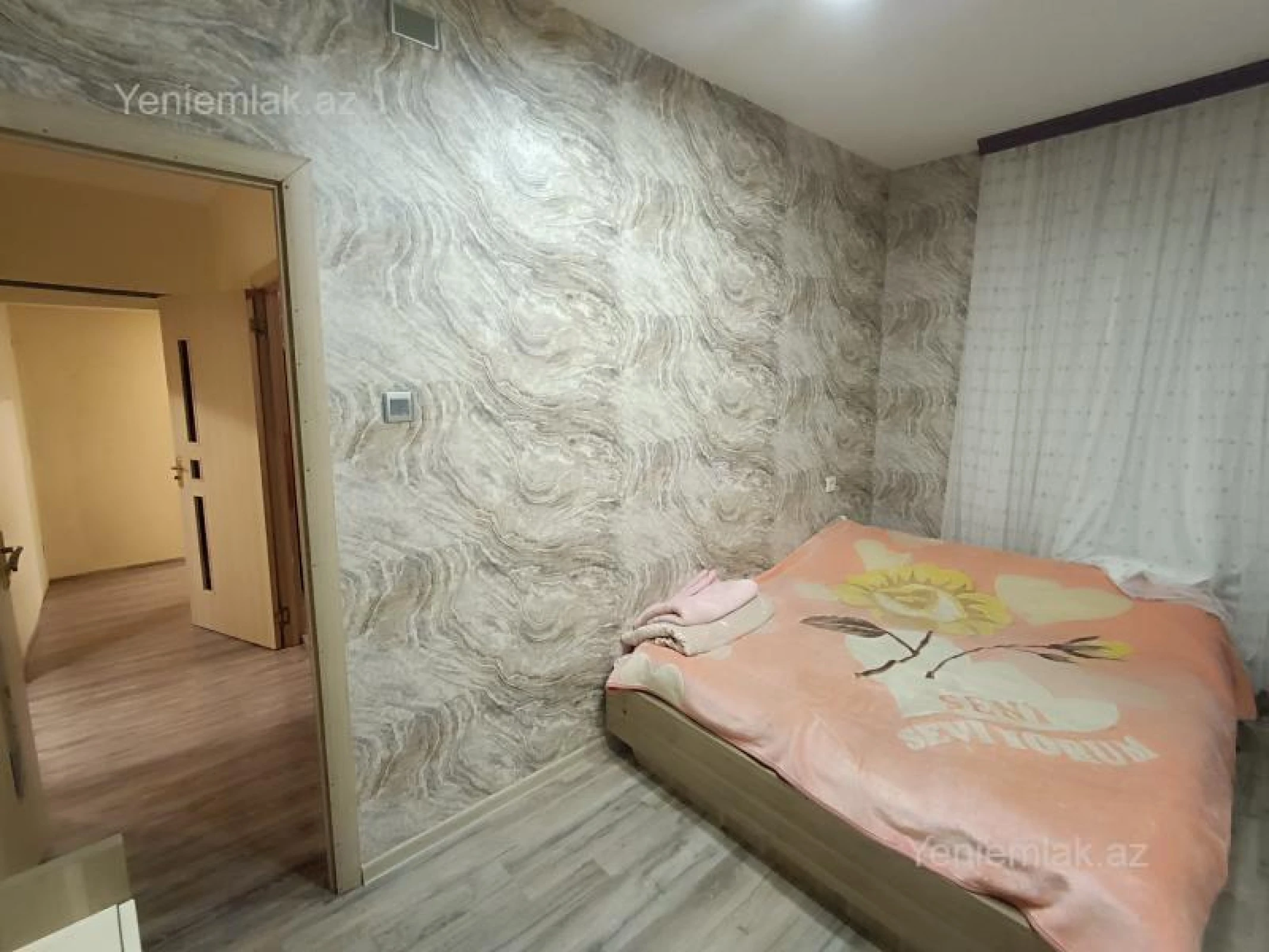 Satılır 3 otaqlı köhnə tikili 73 m²