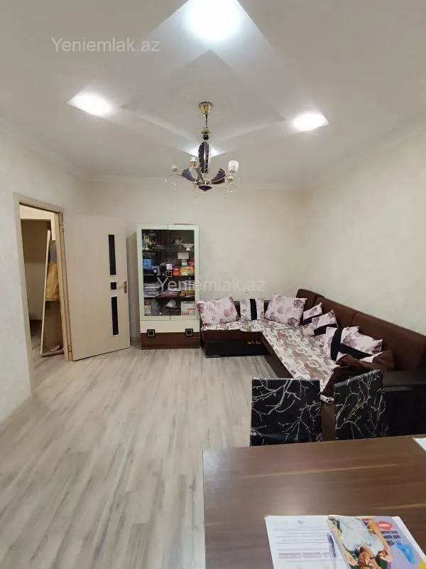 Satılır 3 otaqlı köhnə tikili 73 m²