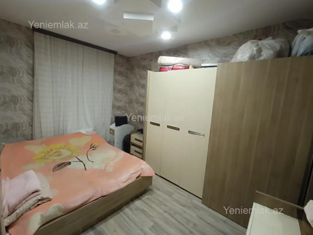 Satılır 3 otaqlı köhnə tikili 73 m²