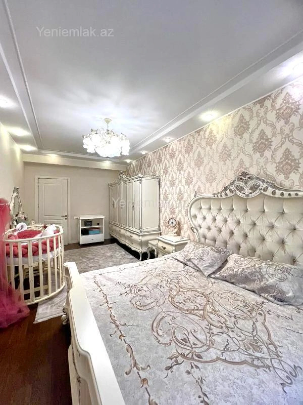 Satılır 3 otaqlı yeni tikili 170 m²