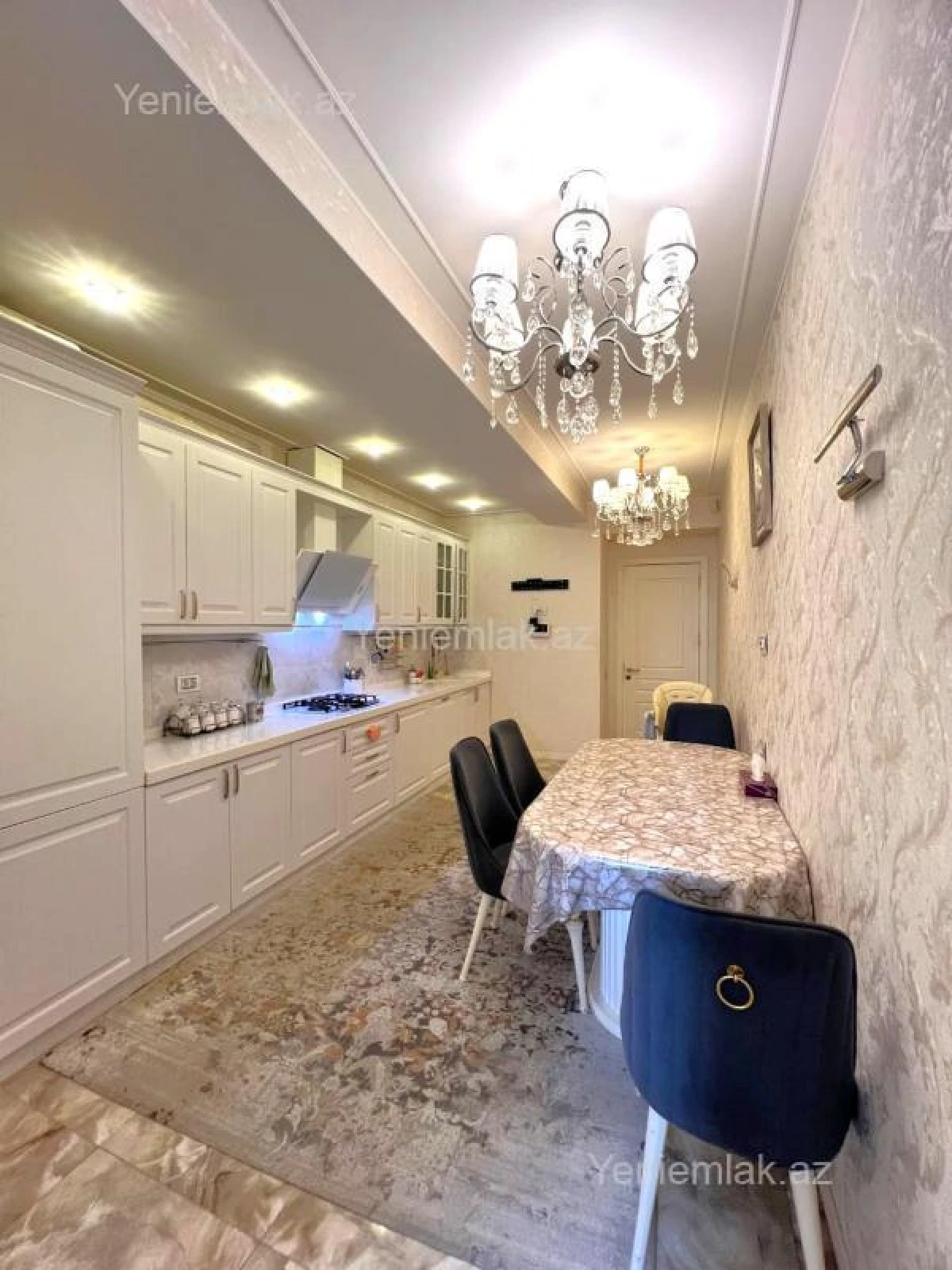 Satılır 3 otaqlı yeni tikili 170 m²