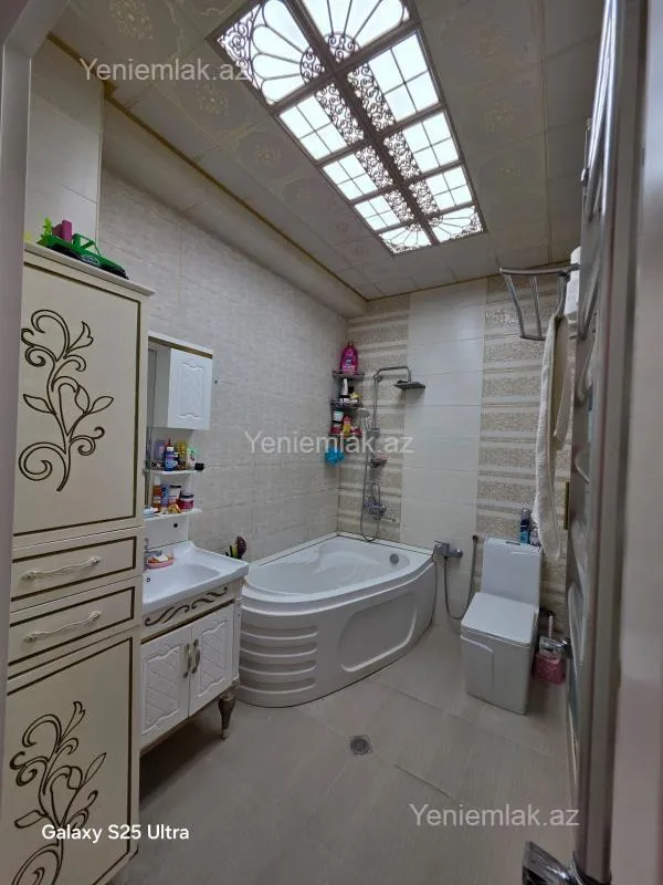 Satılır 2 otaqlı yeni tikili 85 m²