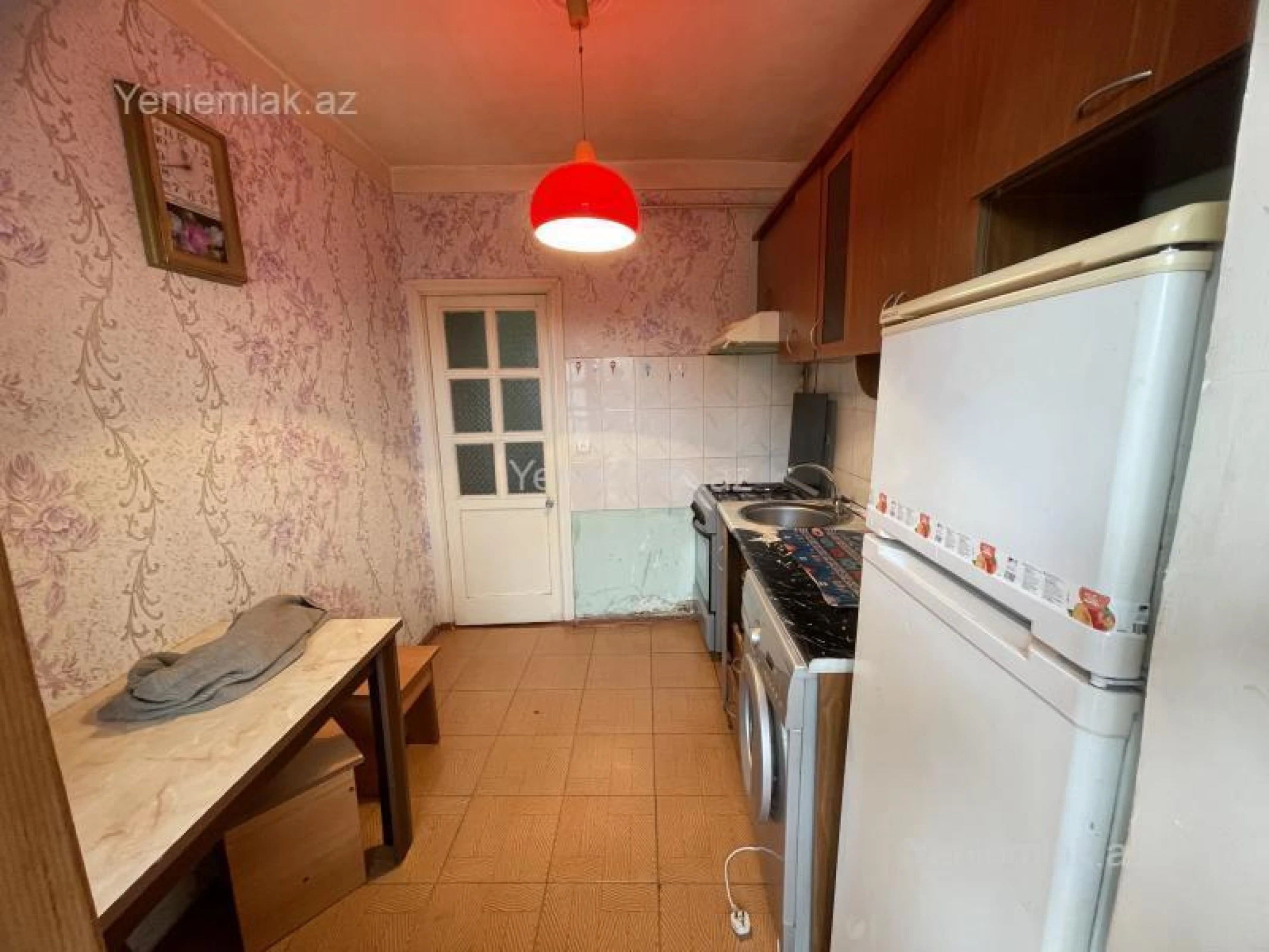 Satılır 2 otaqlı köhnə tikili 50 m²