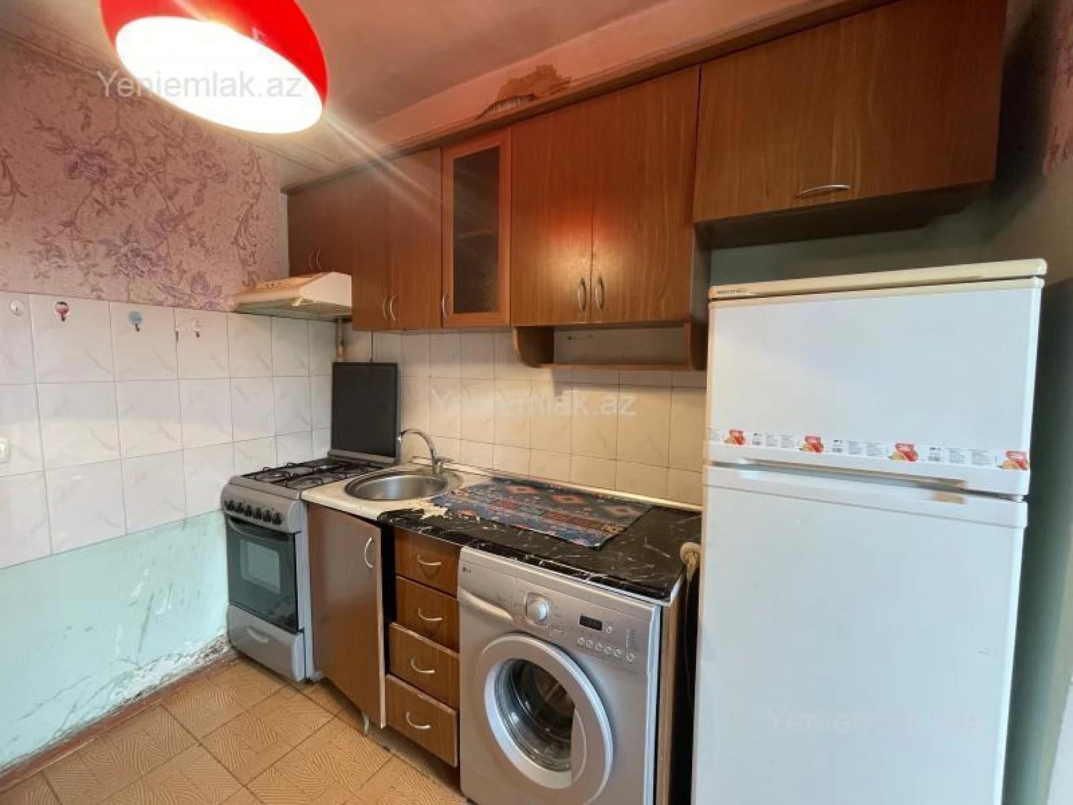 Satılır 2 otaqlı köhnə tikili 50 m²