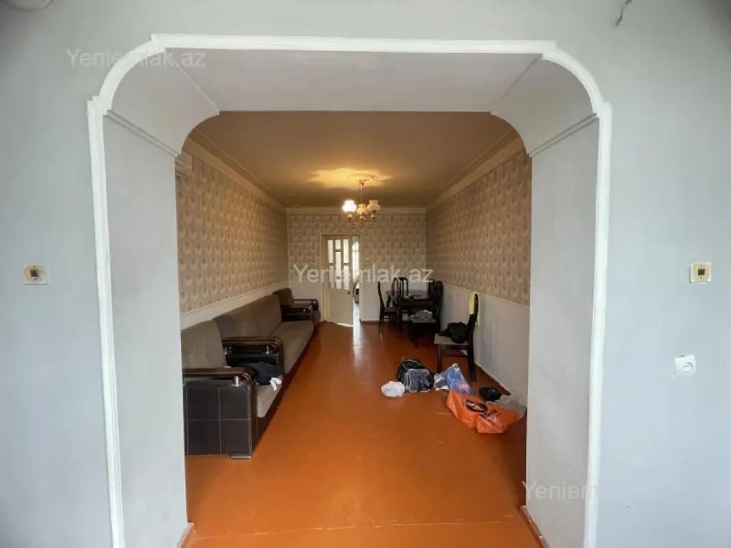 Satılır 2 otaqlı köhnə tikili 50 m²