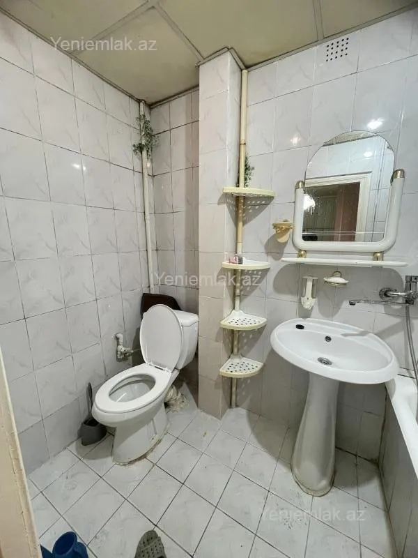 Satılır 2 otaqlı köhnə tikili 50 m²