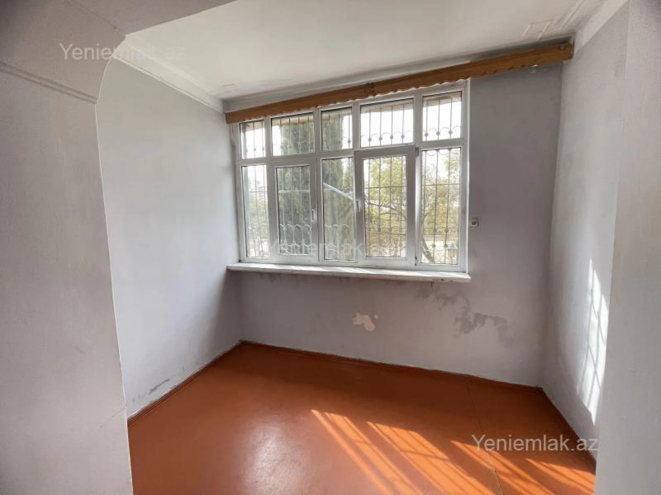 Satılır 2 otaqlı köhnə tikili 50 m²