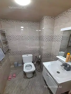 Satılır 3 otaqlı köhnə tikili 70 m²