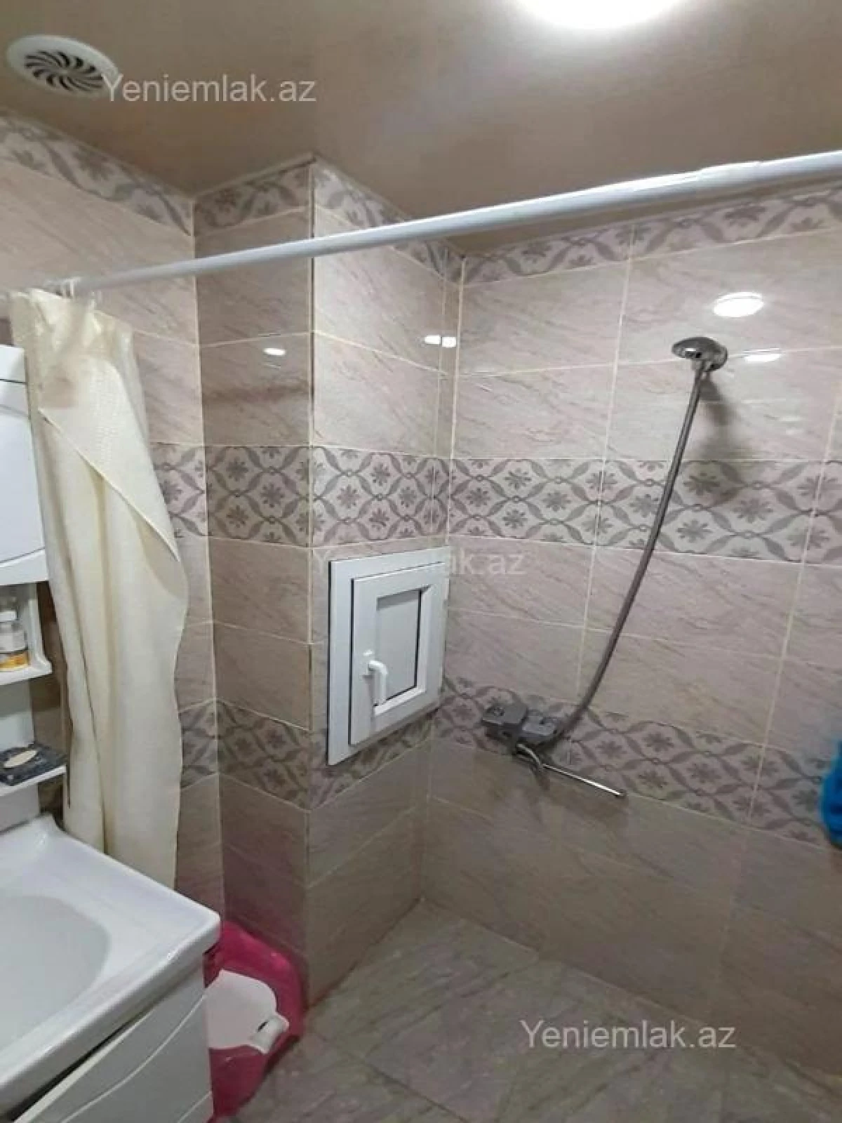 Satılır 3 otaqlı köhnə tikili 70 m²