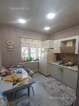 Satılır 3 otaqlı köhnə tikili 70 m²