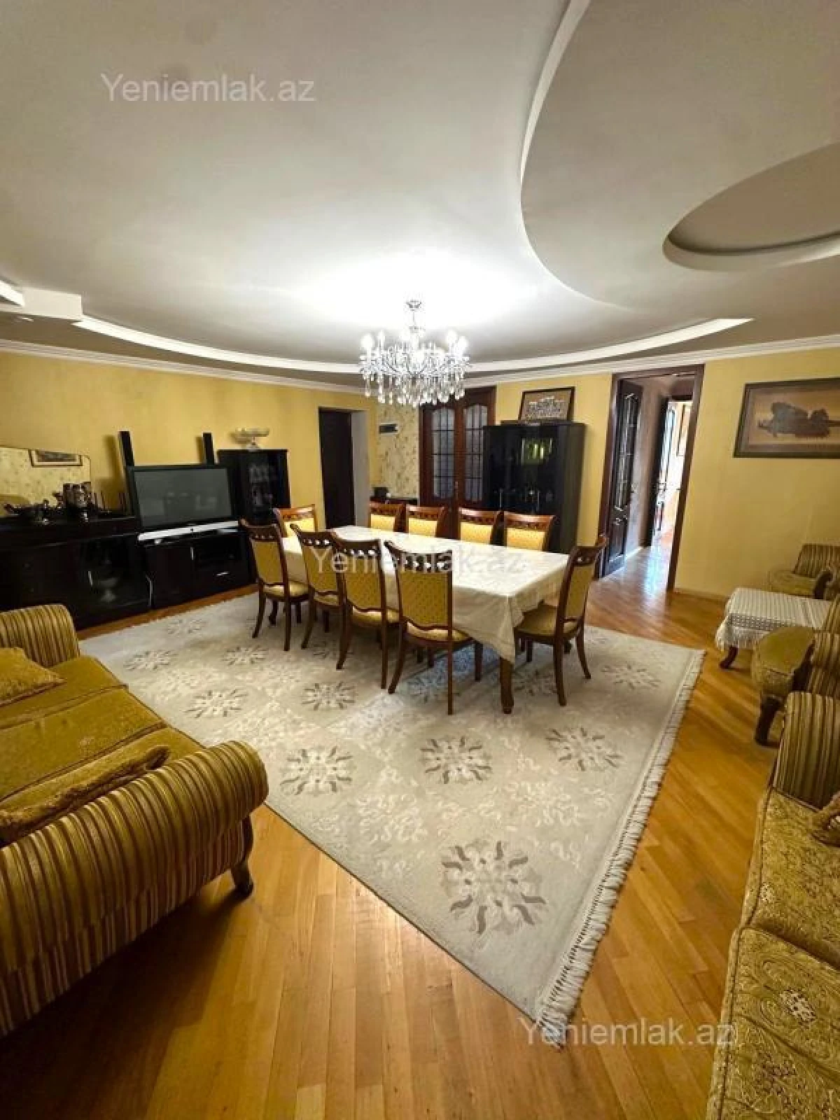 Satılır 4 otaqlı köhnə tikili 120 m²