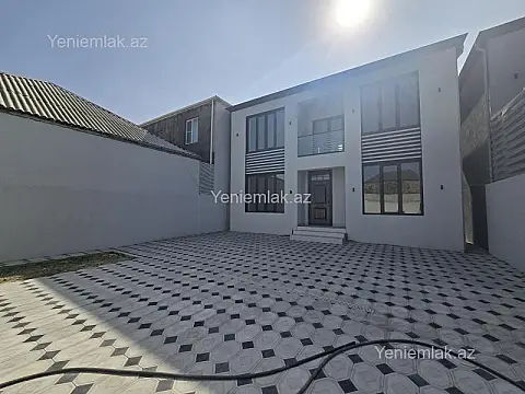 Satılır 4 otaqlı həyət evi 200 m²