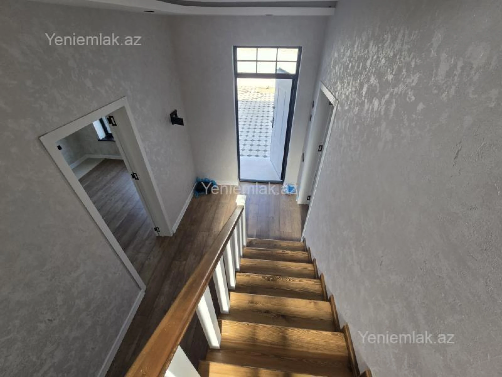 Satılır 4 otaqlı həyət evi 200 m²