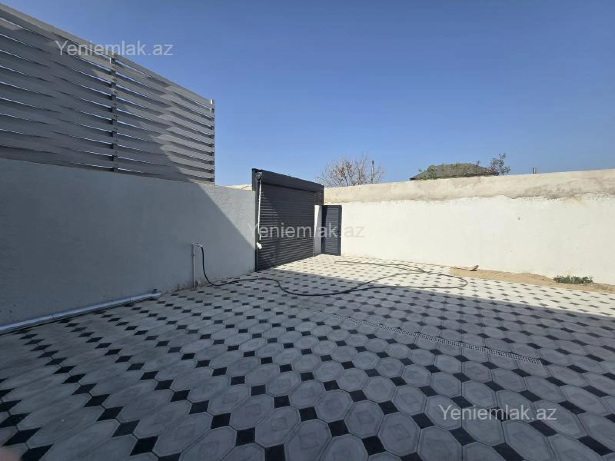 Satılır 4 otaqlı həyət evi 200 m²