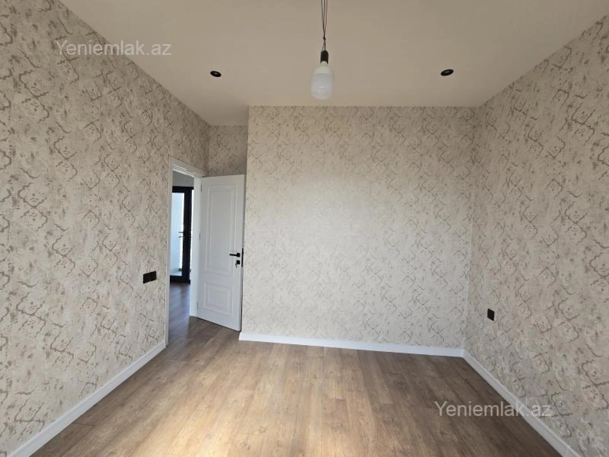 Satılır 4 otaqlı həyət evi 200 m²