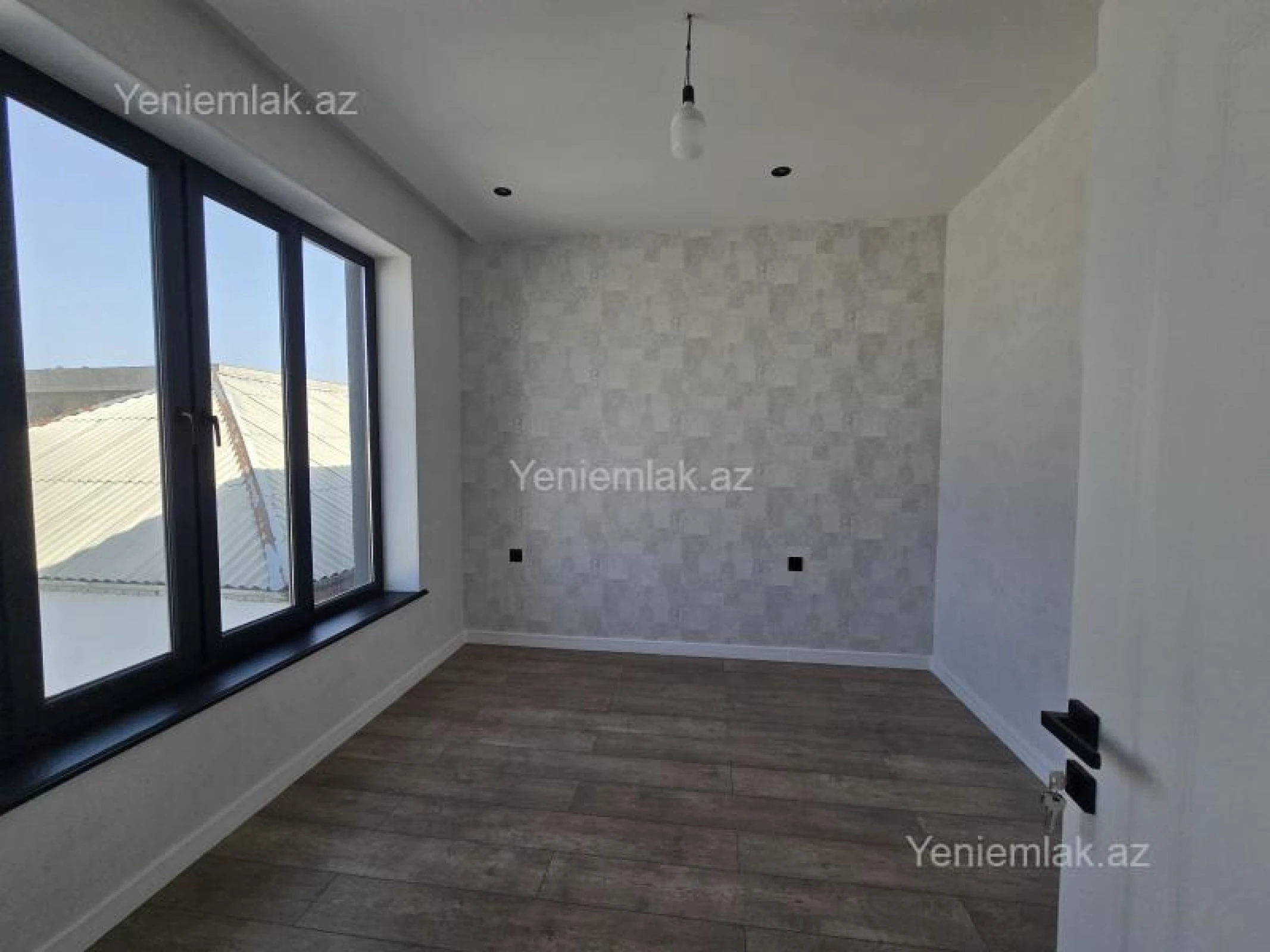 Satılır 4 otaqlı həyət evi 200 m²