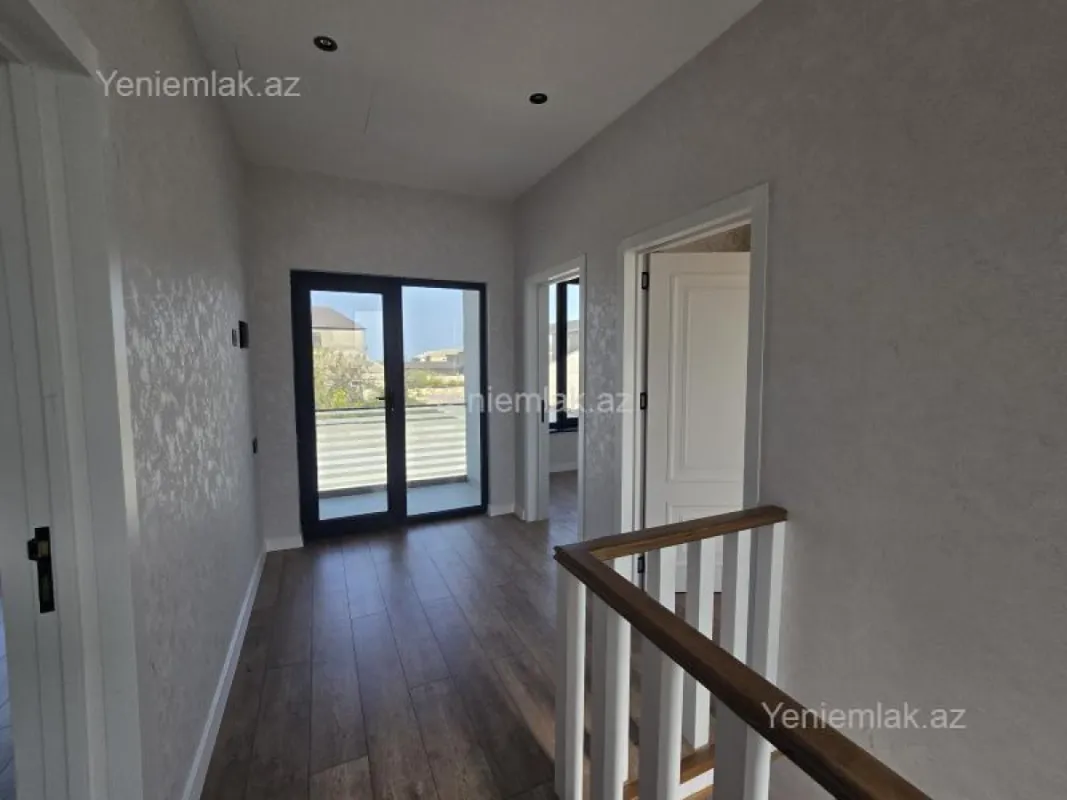 Satılır 4 otaqlı həyət evi 200 m²