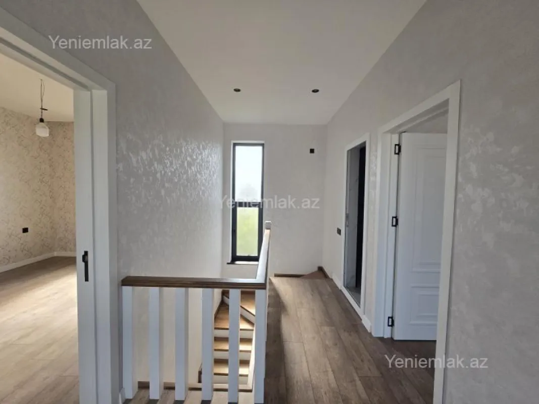 Satılır 4 otaqlı həyət evi 200 m²