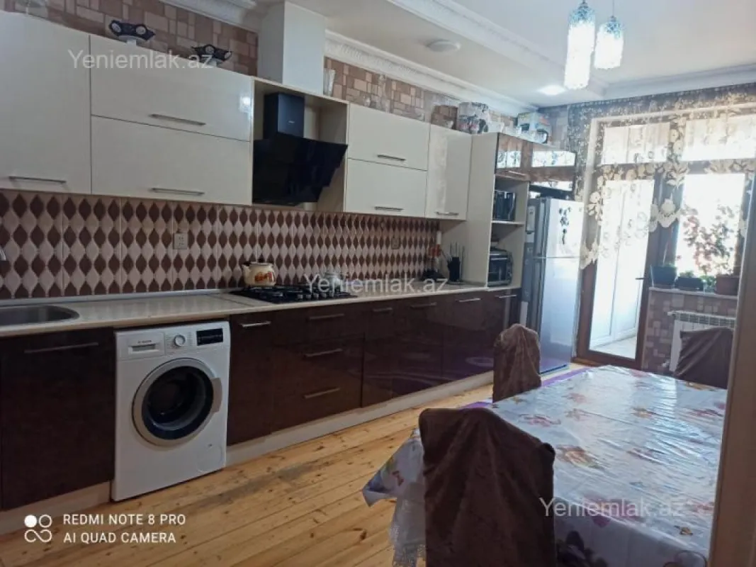 Satılır 4 otaqlı yeni tikili 150 m²