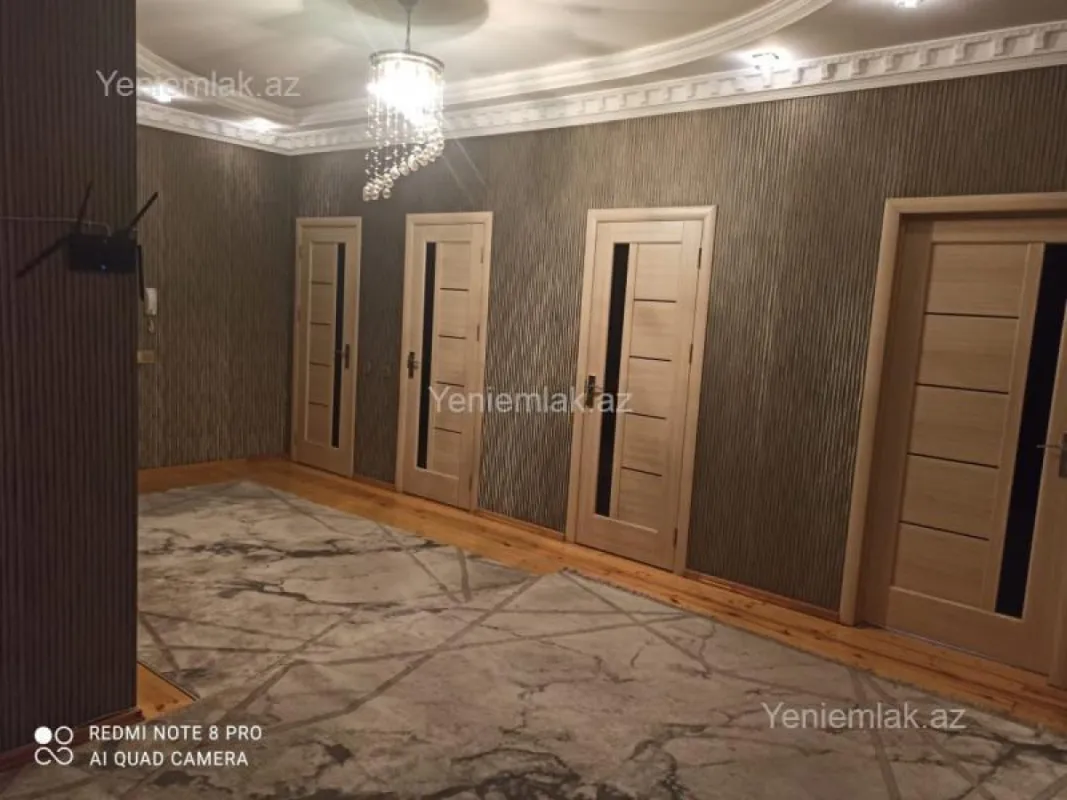 Satılır 4 otaqlı yeni tikili 150 m²