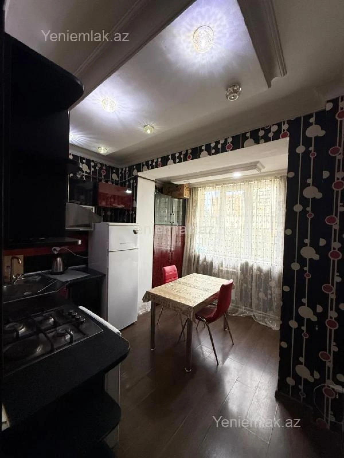 Satılır 2 otaqlı köhnə tikili 40 m²