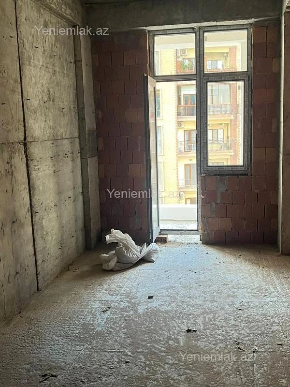 Satılır 2 otaqlı yeni tikili 79 m²