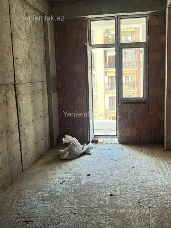 Satılır 2 otaqlı yeni tikili 79 m²