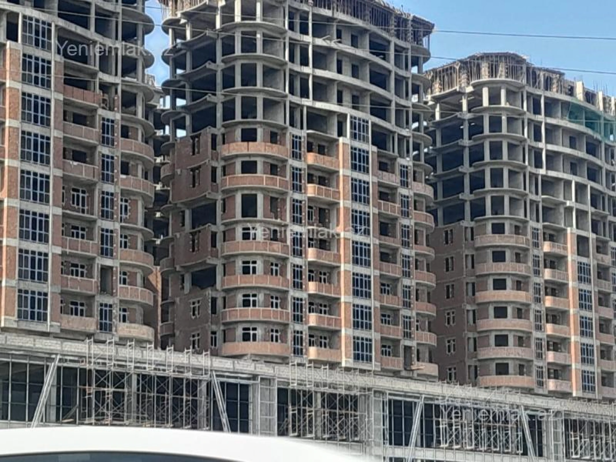 Satılır 2 otaqlı yeni tikili 79 m²