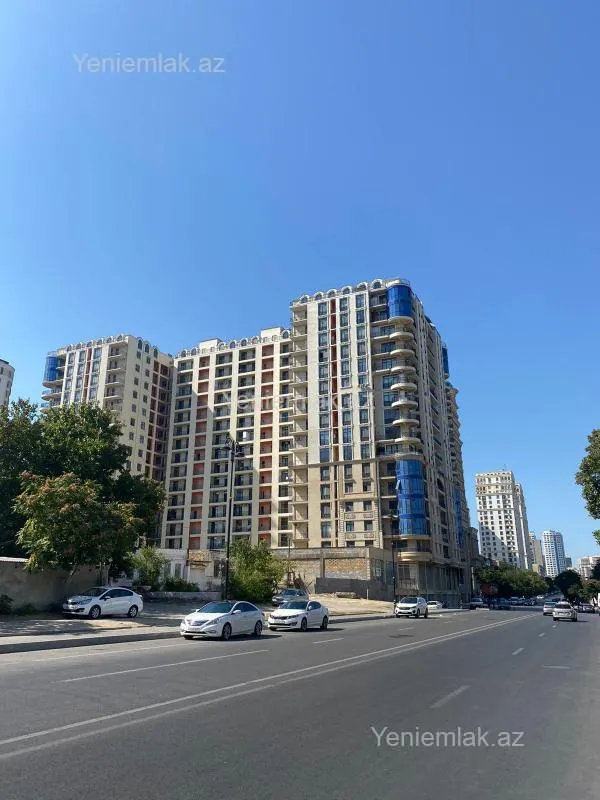 Satılır 6 otaqlı yeni tikili 355 m²