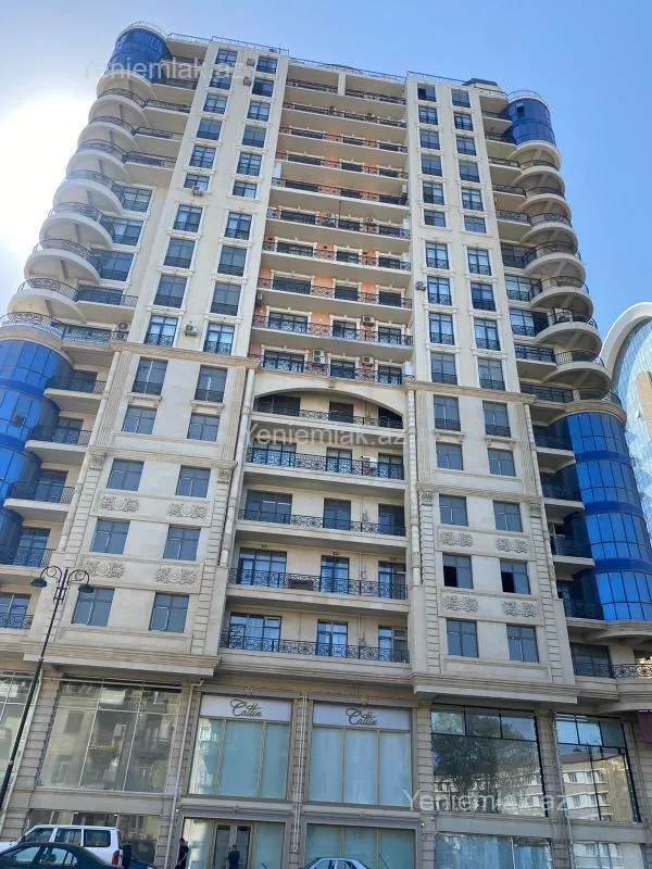 Satılır 6 otaqlı yeni tikili 355 m²