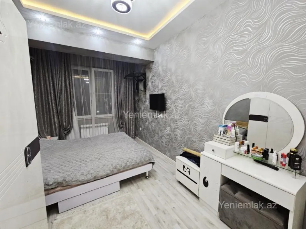 Satılır 3 otaqlı yeni tikili 65 m²