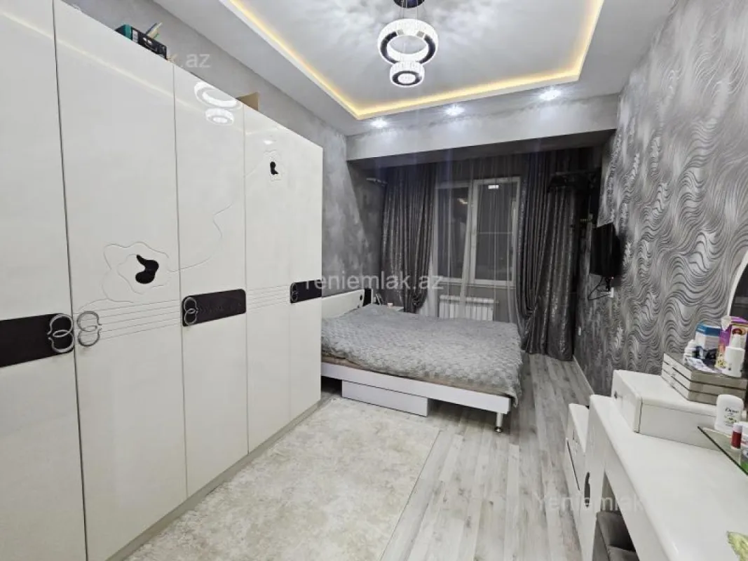 Satılır 3 otaqlı yeni tikili 65 m²