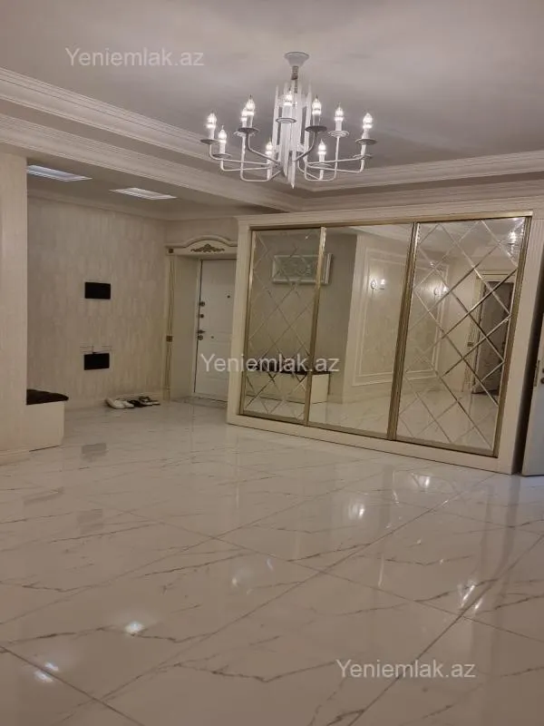 Satılır 3 otaqlı yeni tikili 160 m²