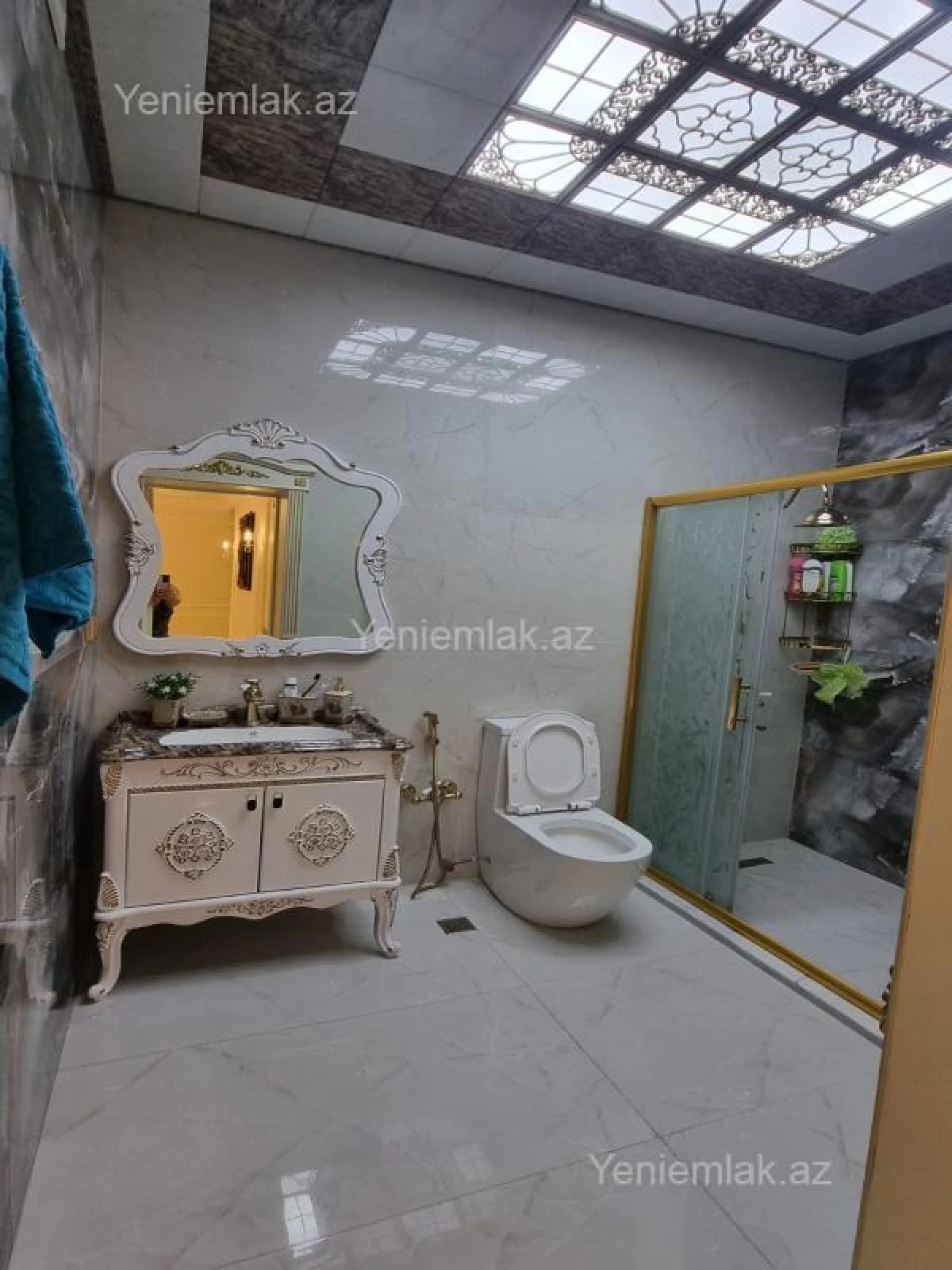 Satılır 3 otaqlı yeni tikili 160 m²