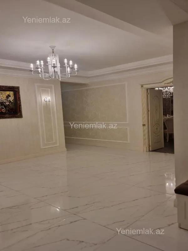Satılır 3 otaqlı yeni tikili 160 m²