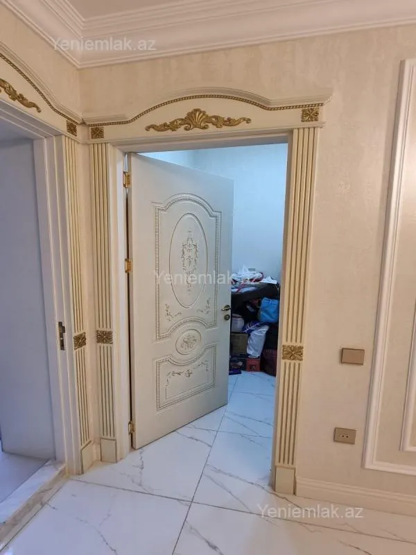 Satılır 3 otaqlı yeni tikili 160 m²