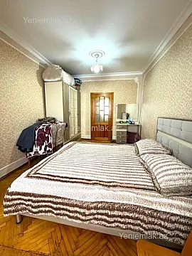 Satılır 2 otaqlı köhnə tikili 70 m²